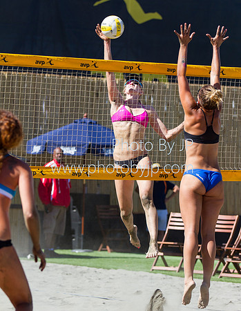 AVP 2016 San Francisco. Emily Day / Brittany Hochevar Vs. Jace Pardon / Brittany Tiegs.